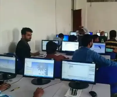 Amity University Lucknow Computer Lab